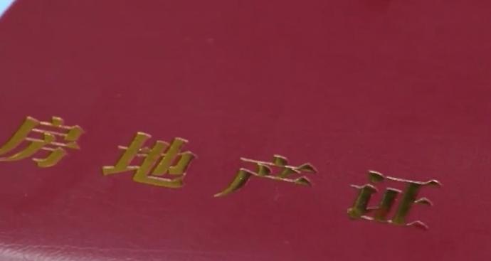 DƬ